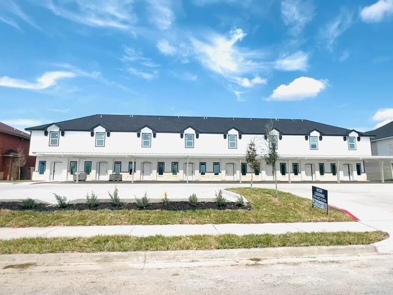 1300 Hummingbird Ct, Pharr, TX for sale - Commercial Listing Video - Image 2 of 19