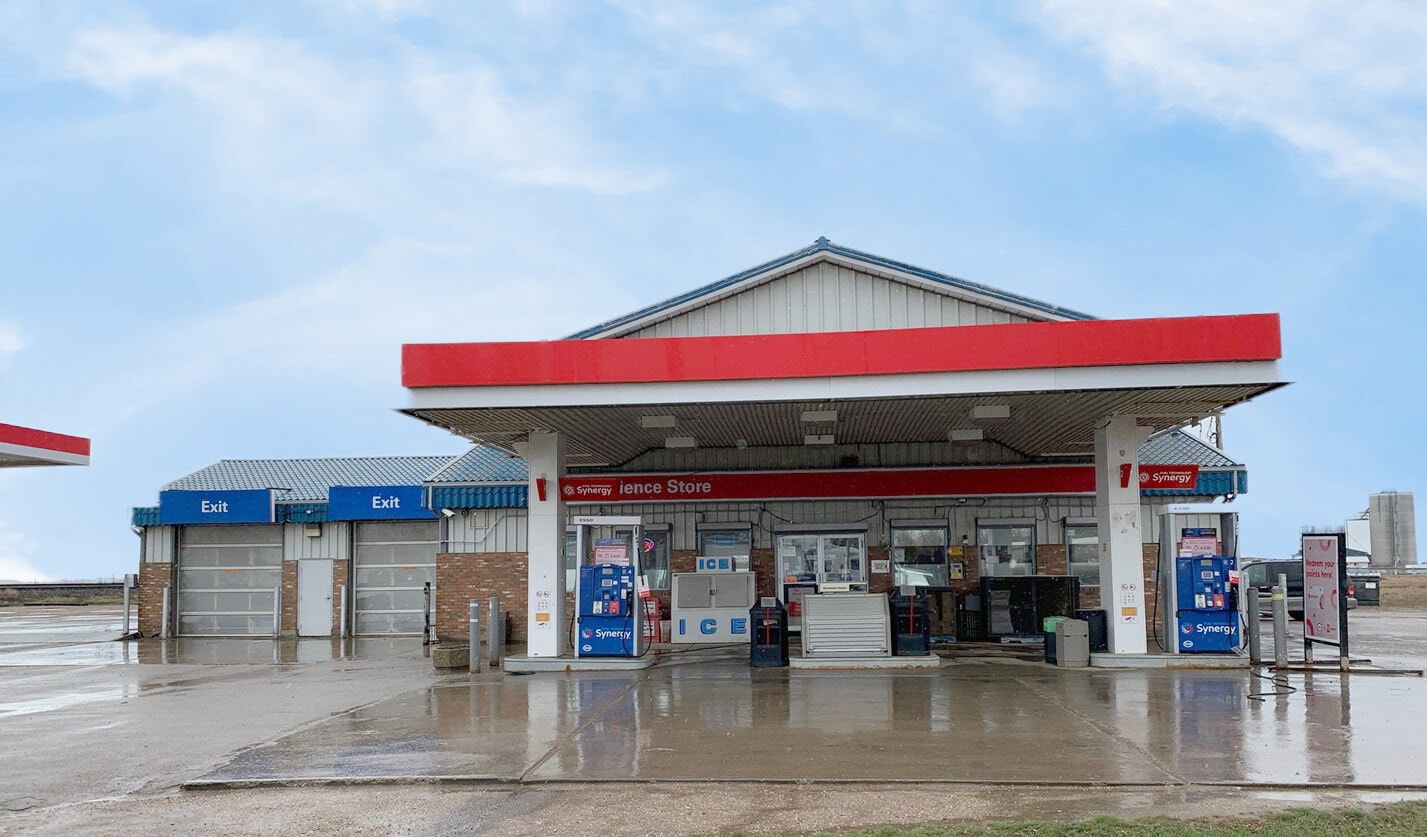 5050 54 St, Viking, AB T0B 4N0