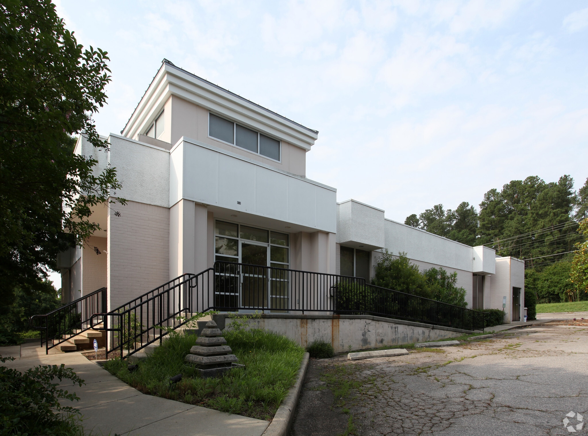 3613 Haworth Dr, Raleigh, NC for sale Primary Photo- Image 1 of 4