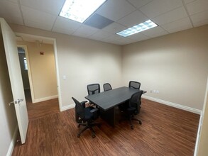 7875 SW 104th St, Miami, FL for lease Interior Photo- Image 1 of 7