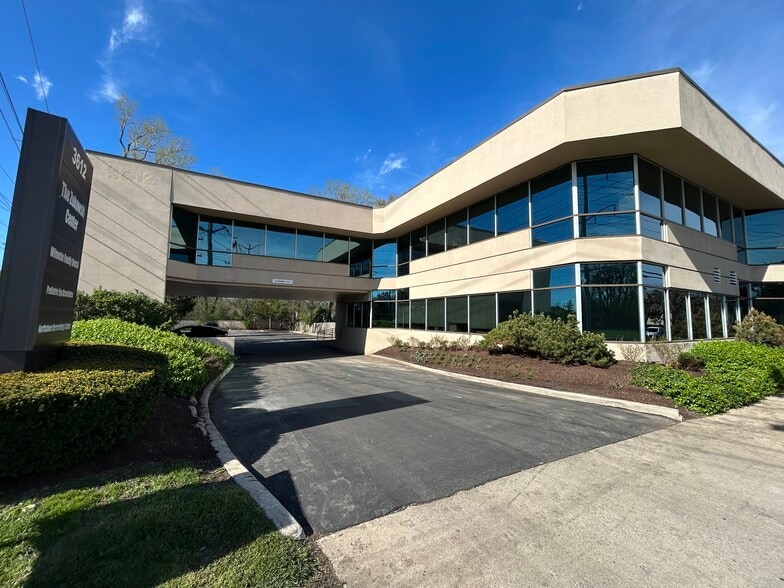 3612 Lake Ave, Wilmette, IL for lease - Building Photo - Image 1 of 27