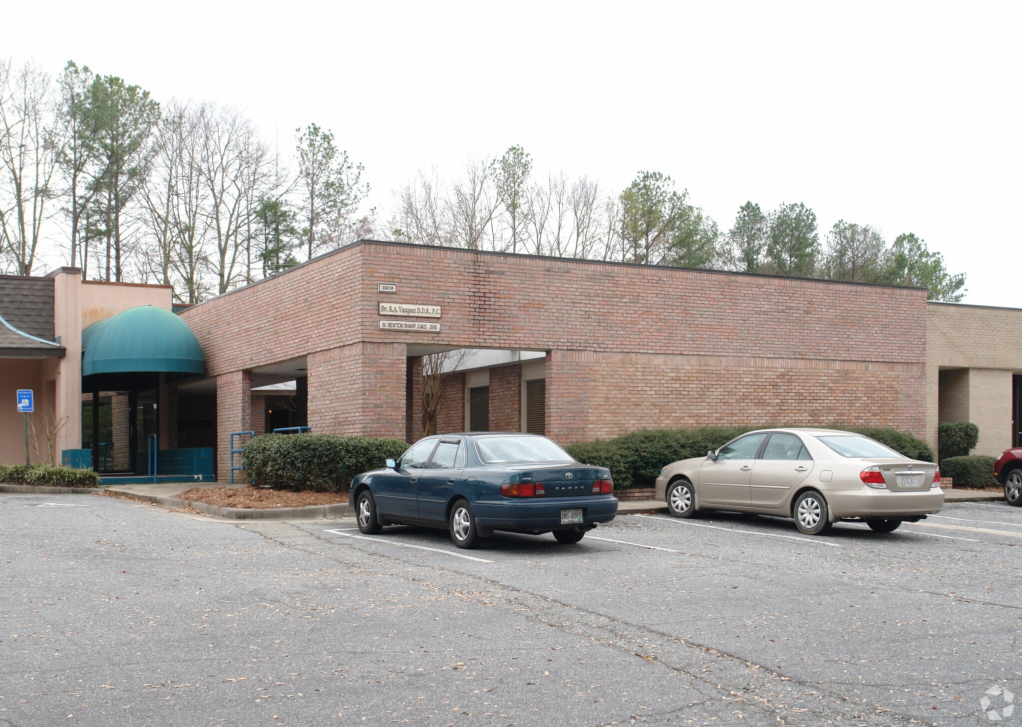 3910-3914 Rosemont Dr, Columbus, GA for lease Building Photo- Image 1 of 8
