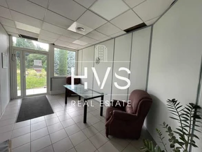 Office in Aix-en-Provence for lease Interior Photo- Image 1 of 4