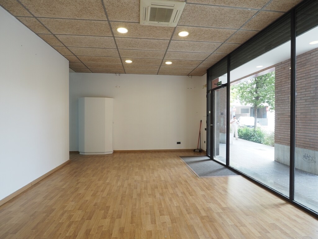 Retail in Granollers, Barcelona for lease Interior Photo- Image 1 of 6