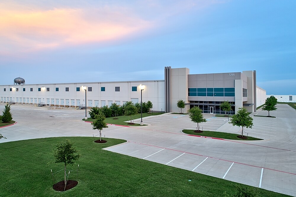 3201 N Houston School Rd, Lancaster, TX for sale Primary Photo- Image 1 of 1