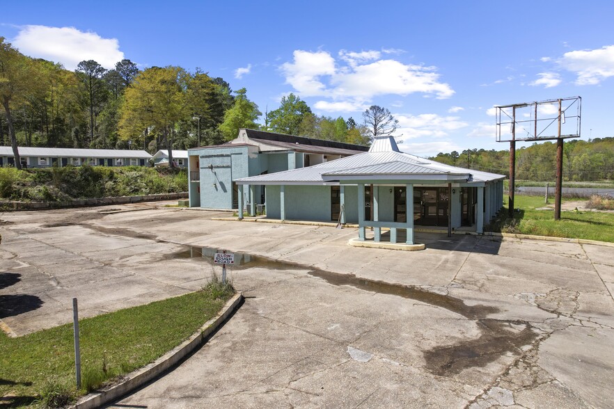 1010 N Eufaula Ave, Eufaula, AL for sale - Building Photo - Image 3 of 132