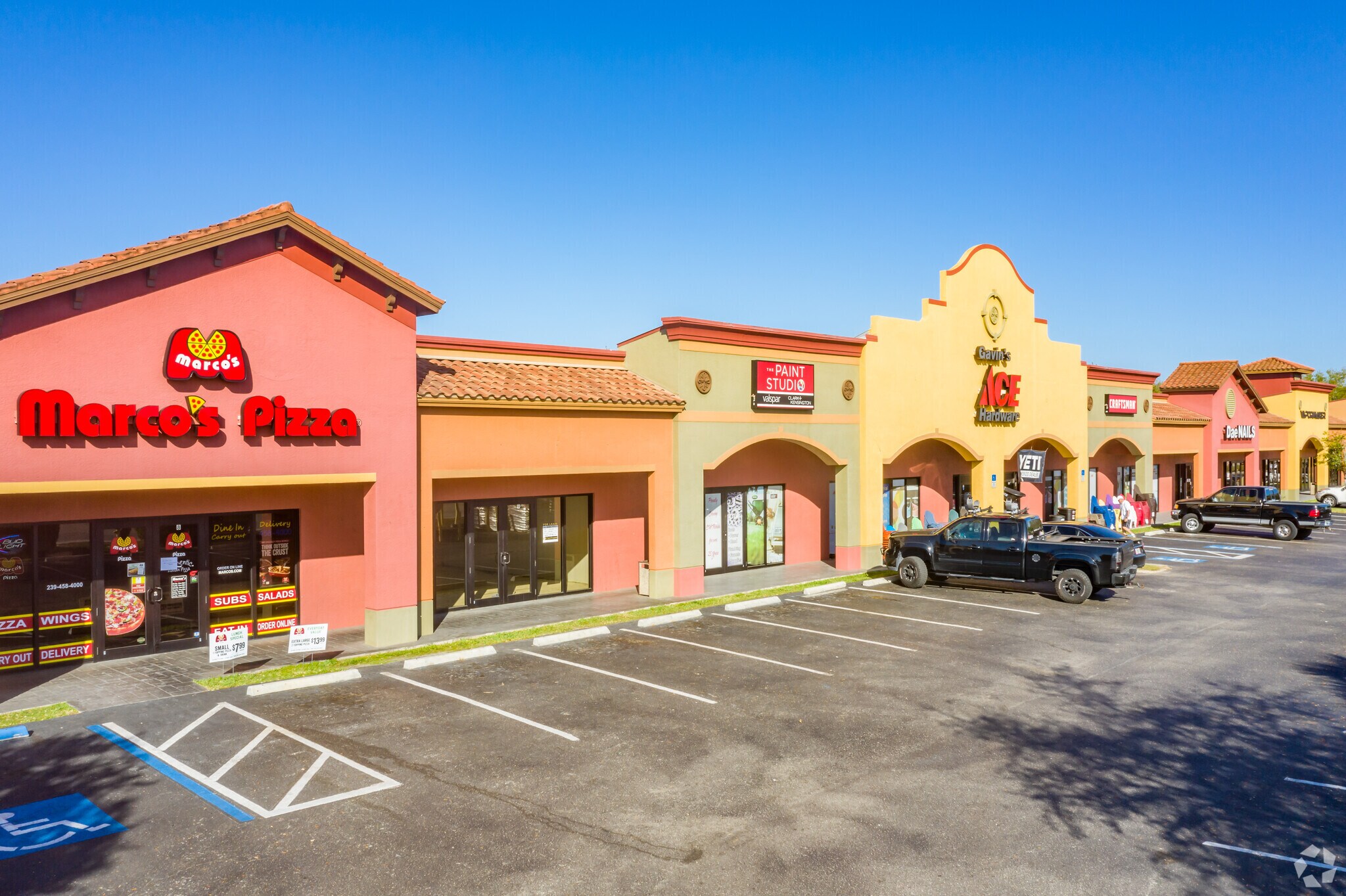 290 Nicholas Pky, Cape Coral, FL 33993 Nicholas Retail Center