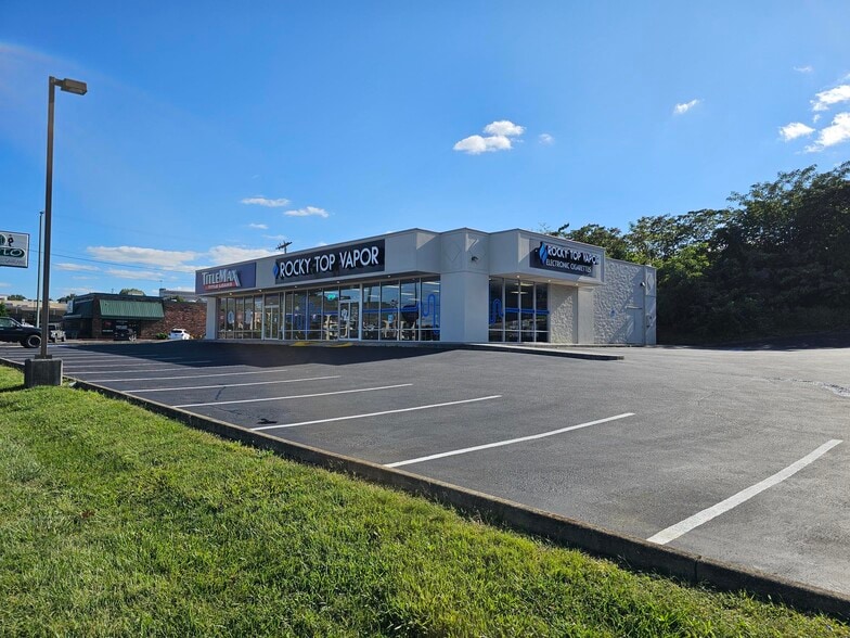 2617 N Roan St, Johnson City, TN for sale - Building Photo - Image 1 of 3