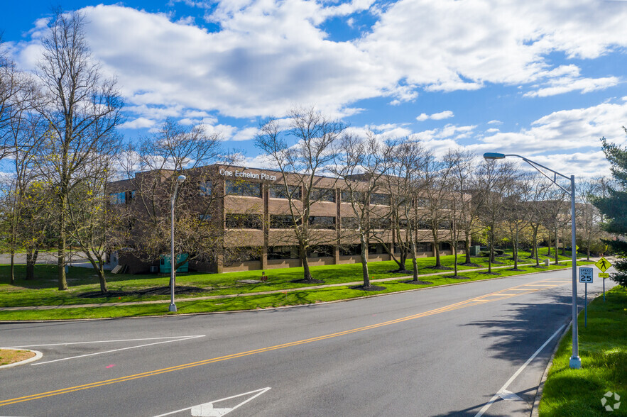 227 Laurel Rd, Voorhees, NJ for lease - Primary Photo - Image 1 of 3