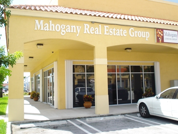 18710 SW 107th Ave, Miami, FL for sale - Building Photo - Image 1 of 11