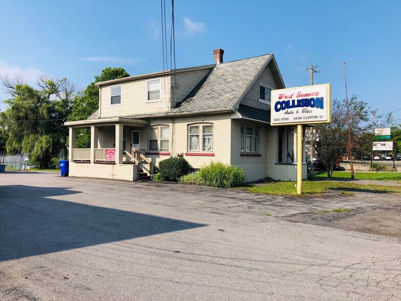 2439 Clinton St, Buffalo, NY for sale - Primary Photo - Image 1 of 1