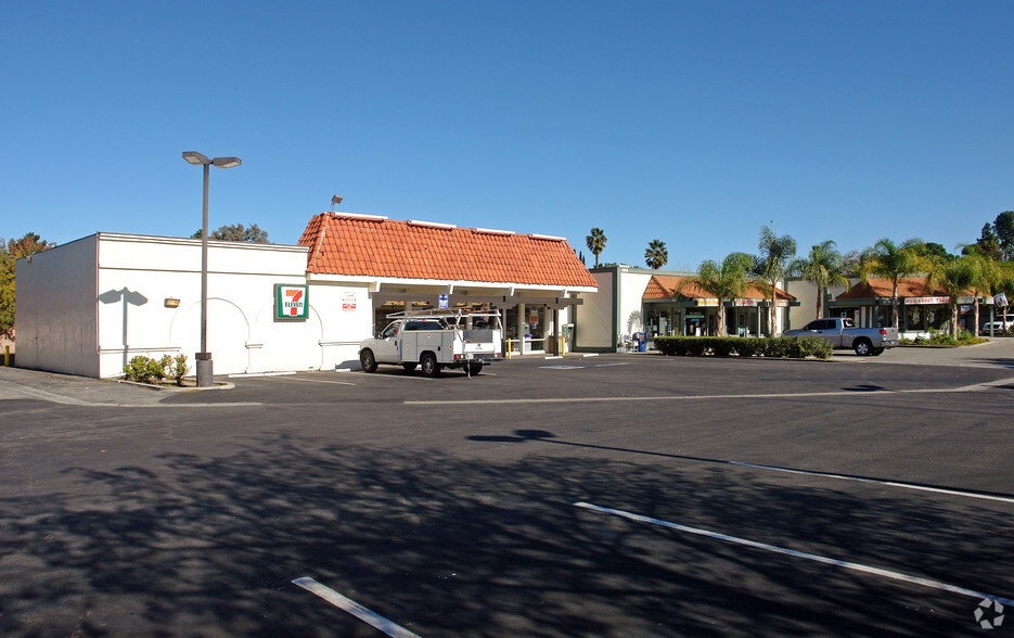 3301-3309 W Kimber Dr, Newbury Park, CA for lease - Primary Photo - Image 2 of 2