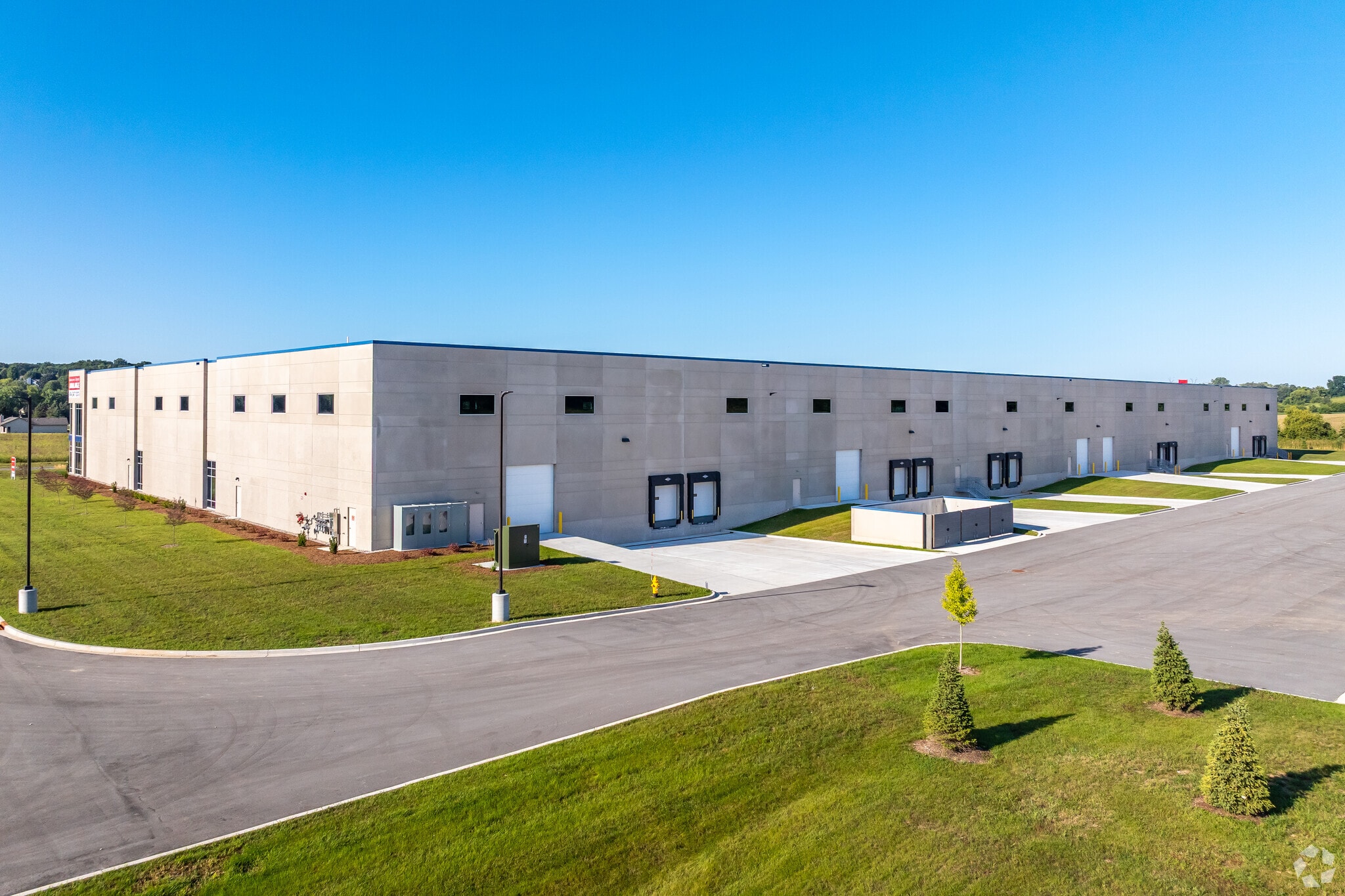 N53W25374 Highlands Court, Sussex, WI for lease Building Photo- Image 1 of 16