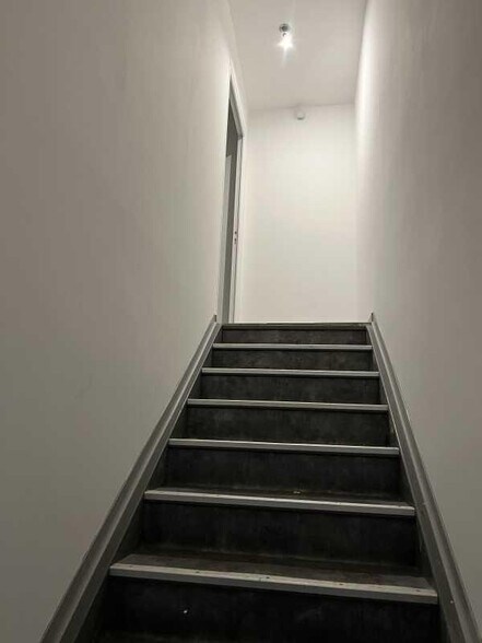 Office in Garges-lès-Gonesse for lease - Building Photo - Image 3 of 4