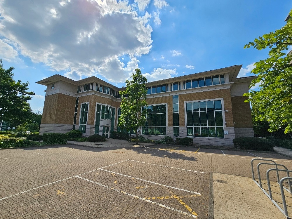Oxford Rd, Uxbridge for sale Building Photo- Image 1 of 1