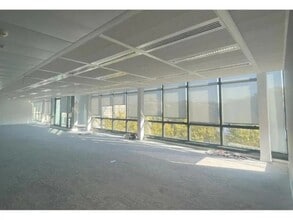 4 Rue Eugène Renault, Maisons-Alfort for lease Interior Photo- Image 2 of 6