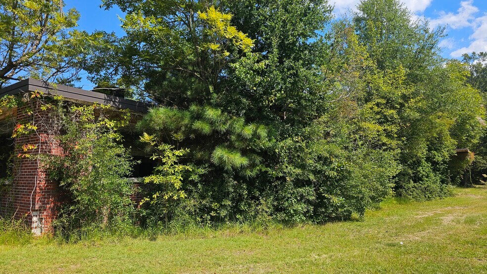 000 Windmill Ave, Little Rock, SC for sale - Primary Photo - Image 1 of 3