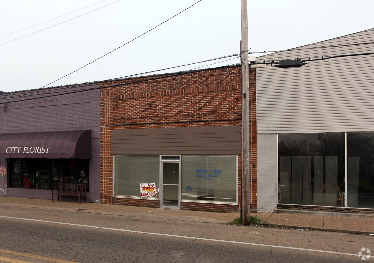 112 1st Ave SE, Magee, MS 39111