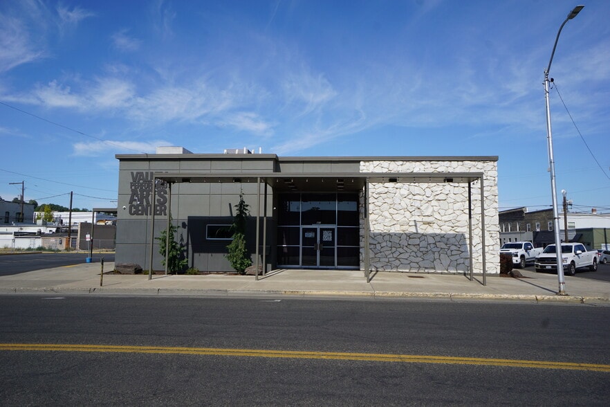 401 S 7th St, Sunnyside, WA for sale - Building Photo - Image 3 of 47