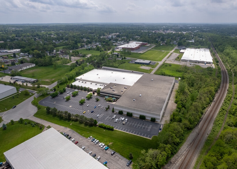 1 Hunter Pl, Bellefontaine, OH for lease - Building Photo - Image 3 of 12