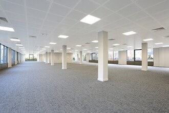 2 Waterside Dr, Reading for lease Interior Photo- Image 2 of 3