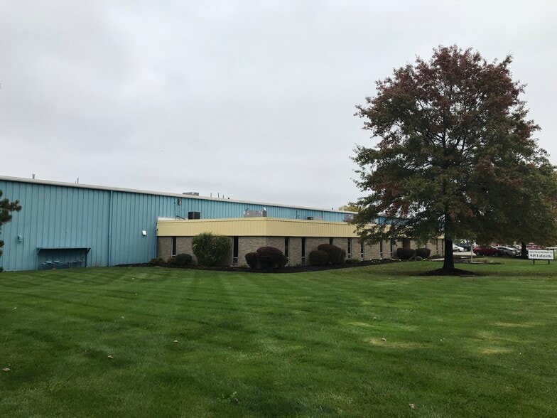 945 Lafayette Rd, Medina, OH for lease - Building Photo - Image 3 of 9