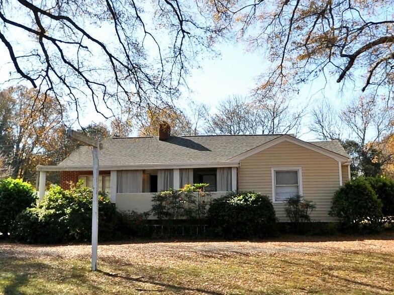 5000 Monroe Rd, Charlotte, NC 28205