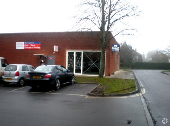 9 Ellendune, Wroughton for sale - Primary Photo - Image 1 of 1