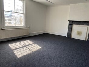 11 Amwell End, Ware for lease Interior Photo- Image 2 of 2