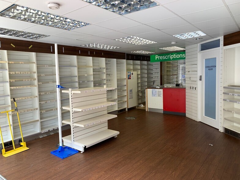 56 High St, Crieff for lease - Building Photo - Image 3 of 5