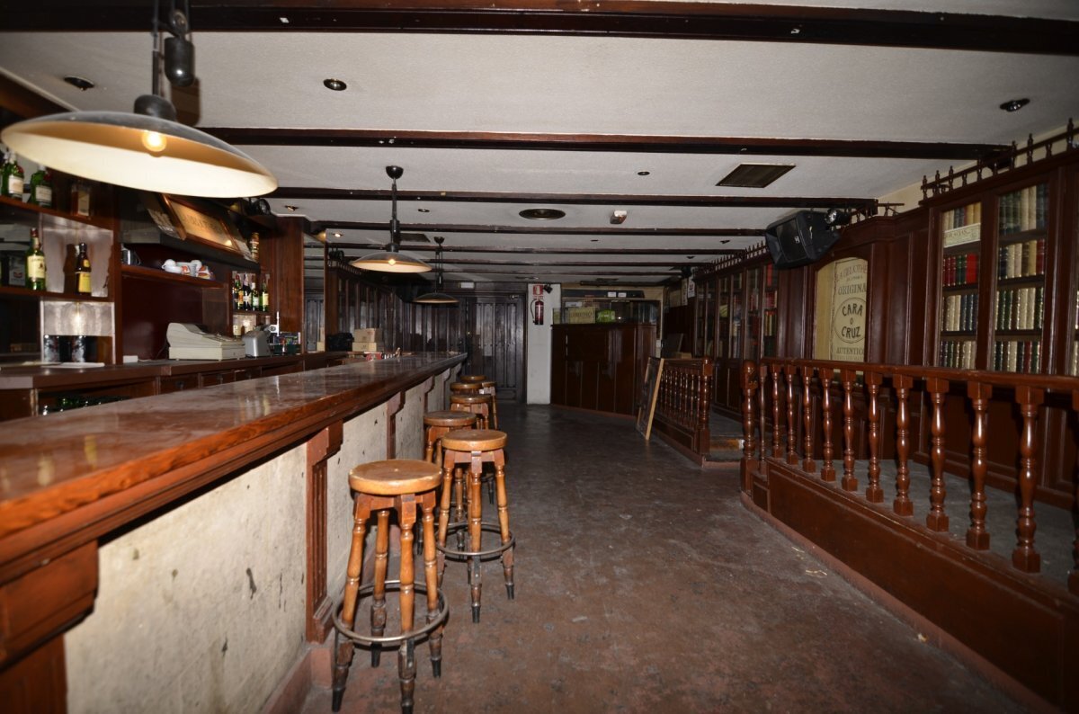 Retail in Salamanca for sale Building Photo- Image 1 of 25