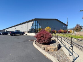 63085 NE 18th St, Bend, OR for lease Interior Photo- Image 1 of 4