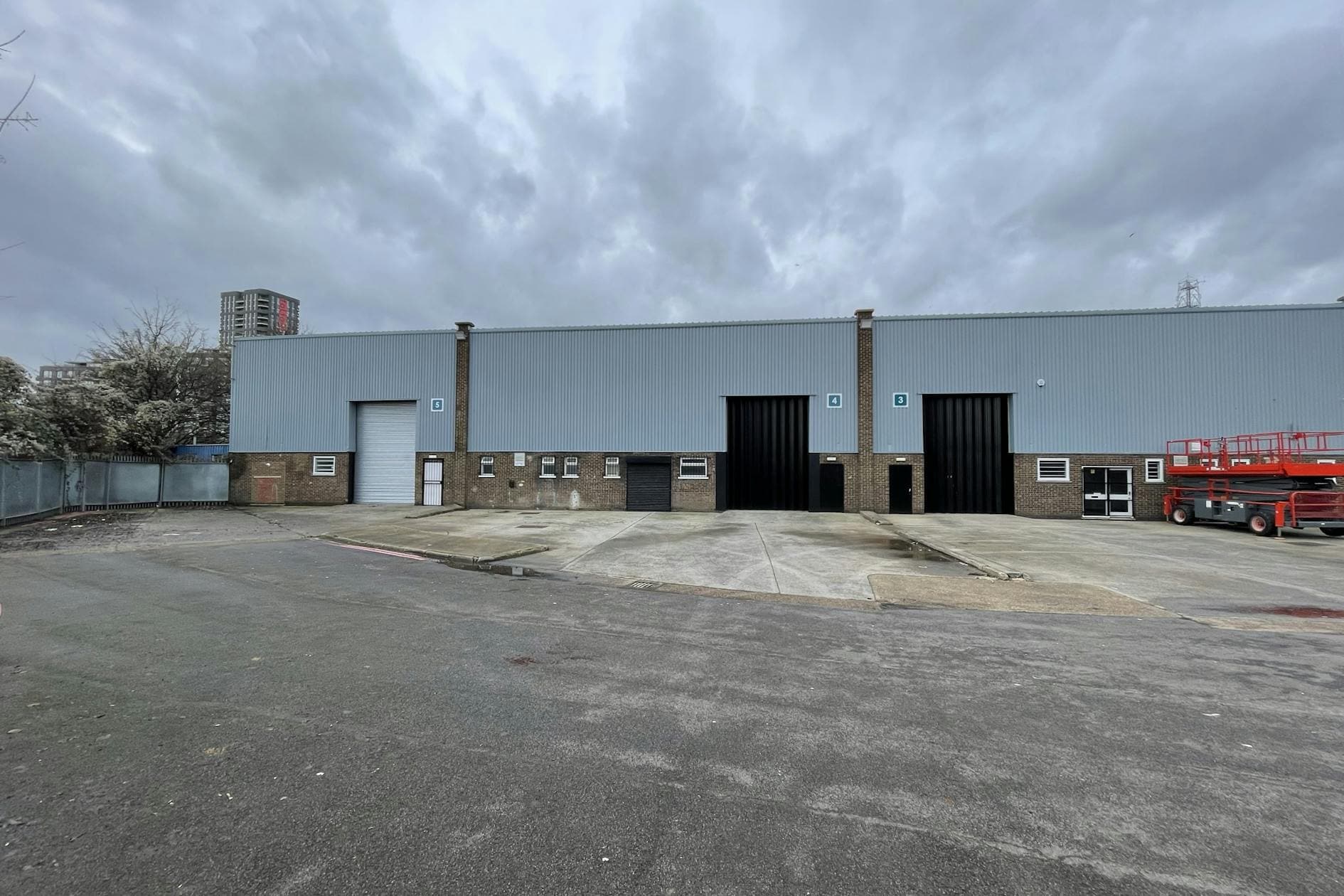 22 Hythe Rd, London for lease Building Photo- Image 1 of 4