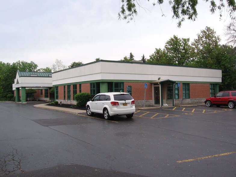 725 Orchard Park Rd, West Seneca, NY for sale - Building Photo - Image 1 of 1