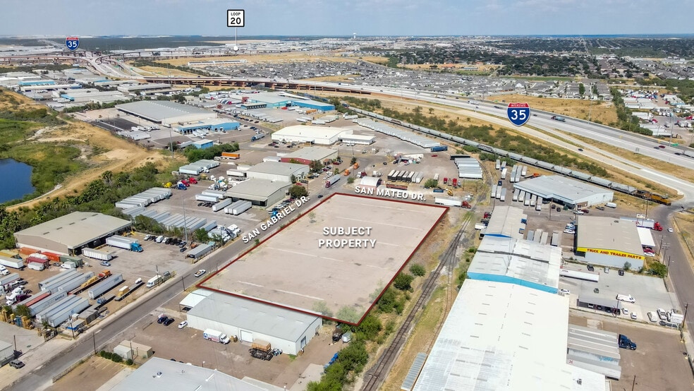 8675 San Gabriel Dr, Laredo, TX for lease - Building Photo - Image 3 of 6