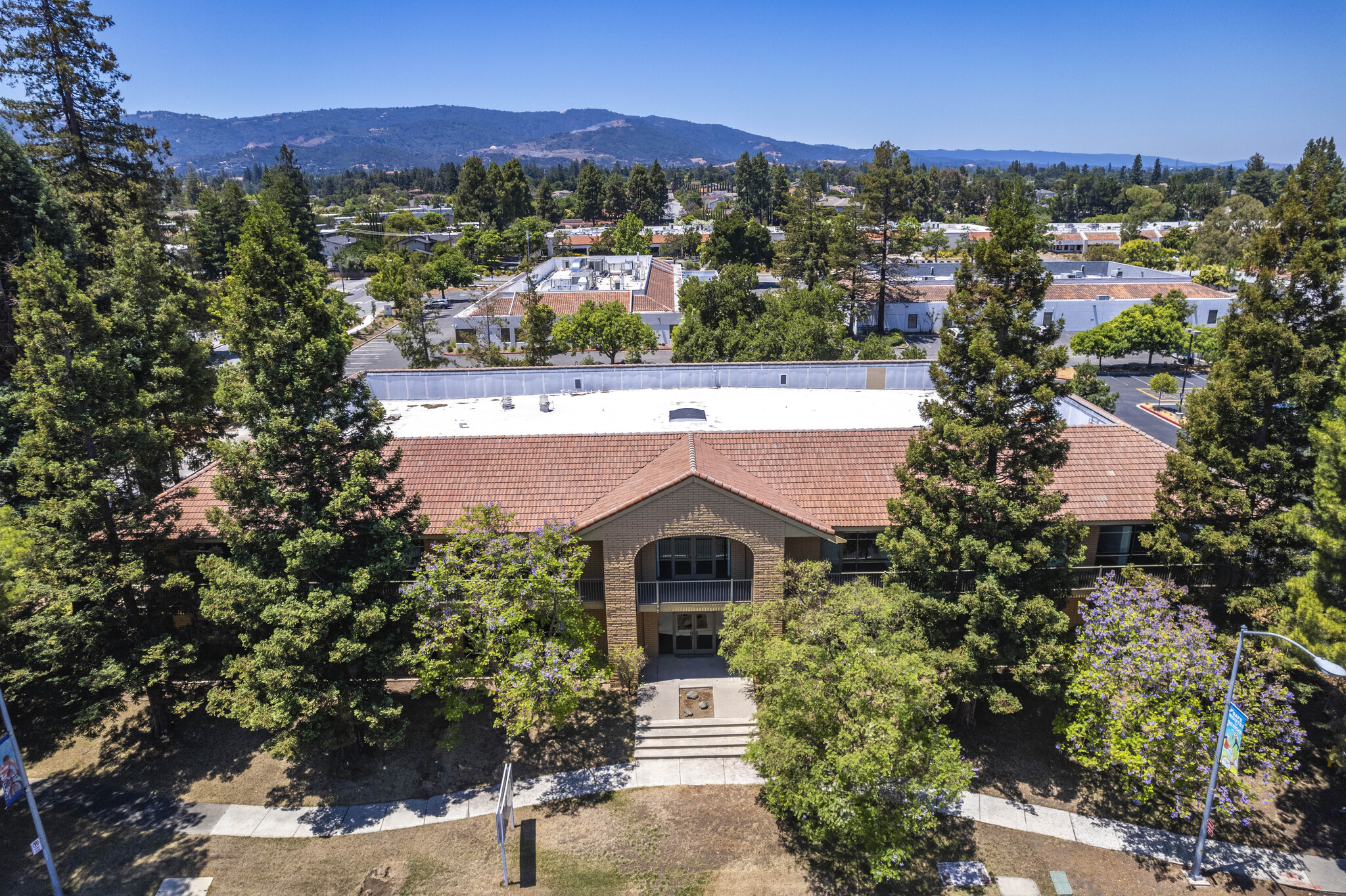 10275 N De Anza Blvd, Cupertino, CA for lease Building Photo- Image 1 of 41