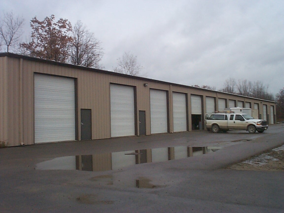 11205 Phoenix Dr, Fenton, MI for sale Primary Photo- Image 1 of 1