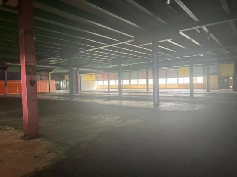 Flex in Saint-Denis for lease - Interior Photo - Image 2 of 11