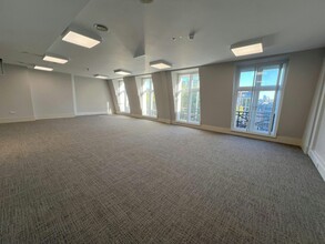 16 Hanover Sq, London for lease Interior Photo- Image 1 of 3