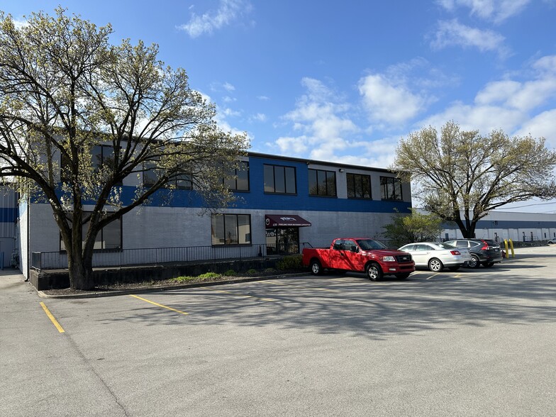 4790 Crittenden Dr, Louisville, KY for lease - Building Photo - Image 1 of 13