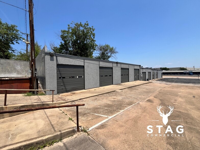 1200 Fort Worth Dr, Denton, TX for lease - Building Photo - Image 3 of 9