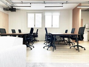 9 Rue Victor Massé, Paris for lease Interior Photo- Image 2 of 4