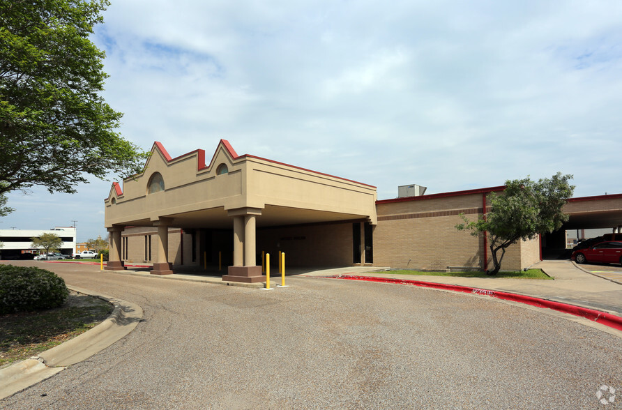 3240 Fort Worth St, Corpus Christi, TX for lease - Building Photo - Image 1 of 3