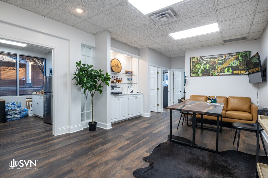 120 Quinton Ct, Lexington, KY for lease - Building Photo - Image 1 of 15