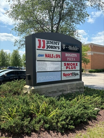 2071-2085 Orchard Rd, Montgomery, IL for lease - Building Photo - Image 3 of 3