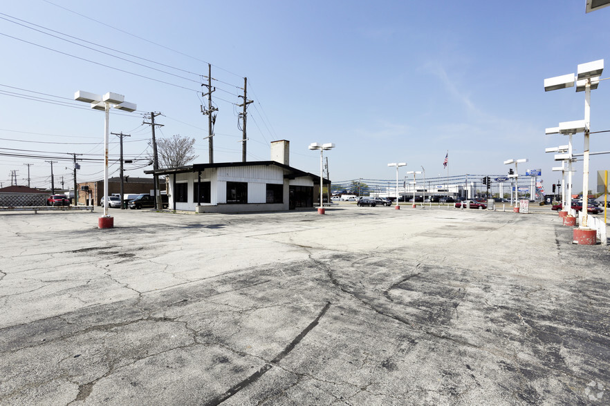 2418 W North Ave, Melrose Park, IL for sale - Primary Photo - Image 1 of 1