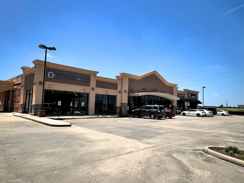 2035 FM-359, Richmond, TX for lease - Building Photo - Image 1 of 6