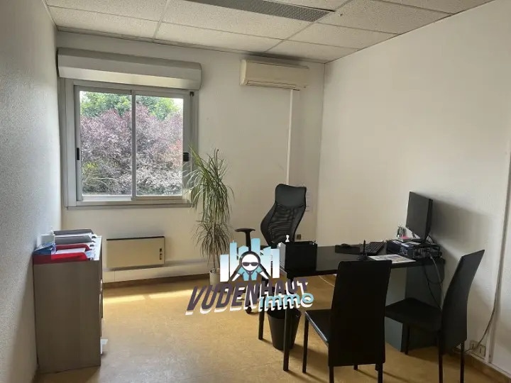 Flex in Toulouse for lease - Interior Photo - Image 1 of 9
