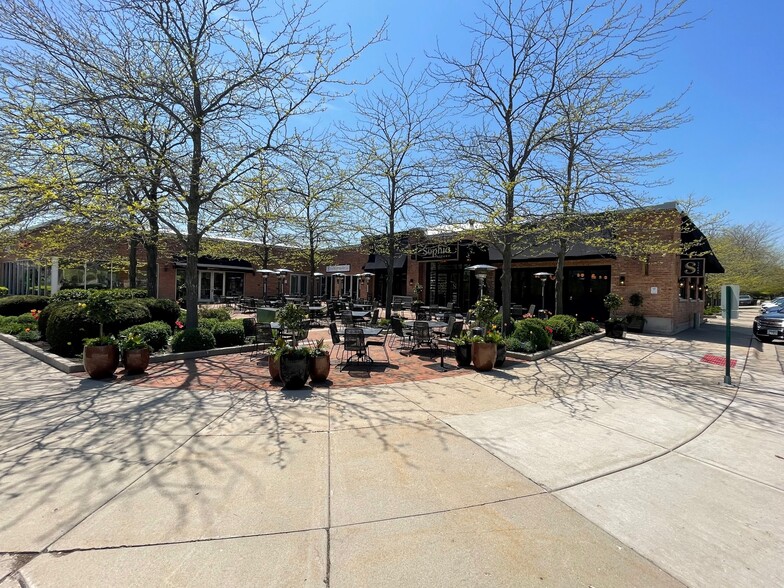 1044 N Western Ave, Lake Forest, IL for lease - Building Photo - Image 1 of 11