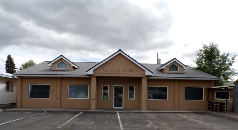 750 NW 4th St, Prineville, OR 97754